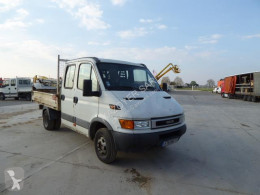 Nyttobil med flak standard Iveco Daily 35C12