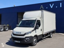 Utilitaire caisse grand volume Iveco Daily 35C13