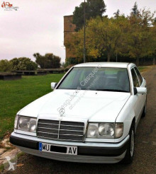 Personenwagen Mercedes E300