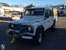 Voiture berline Land Rover Defender