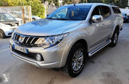 Voiture pick up Mitsubishi L 200