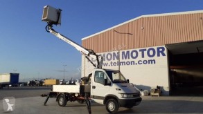 Utilitaire nacelle télescopique occasion Iveco Daily 35S14D