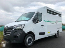 Utilitaire bétaillère Renault Master L2H2
