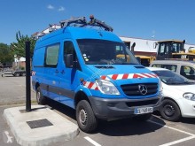 лекотоварен автомобил с вишка Mercedes