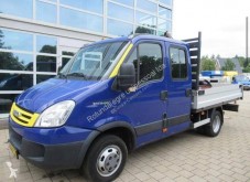 Utilitaire plateau Iveco