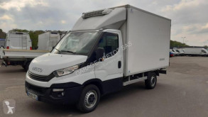 Utilitaire frigo isotherme Iveco Daily 35S18
