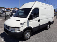 Fourgon utilitaire Iveco Daily 35S12