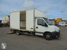 Utilitaire caisse grand volume Iveco Daily 35C15