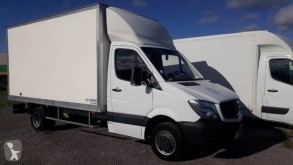 Utilitaire caisse grand volume Mercedes