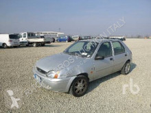 Voiture berline Ford Fiesta