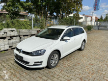 Voiture berline Volkswagen Golf Variant 2.0 TDI Bluemotion Technology High