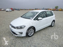 Voiture berline Volkswagen Golf