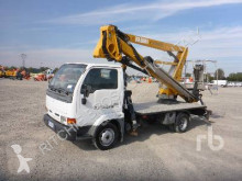 Furgoneta plataforma elevadora sobre camión Nissan Cabstar