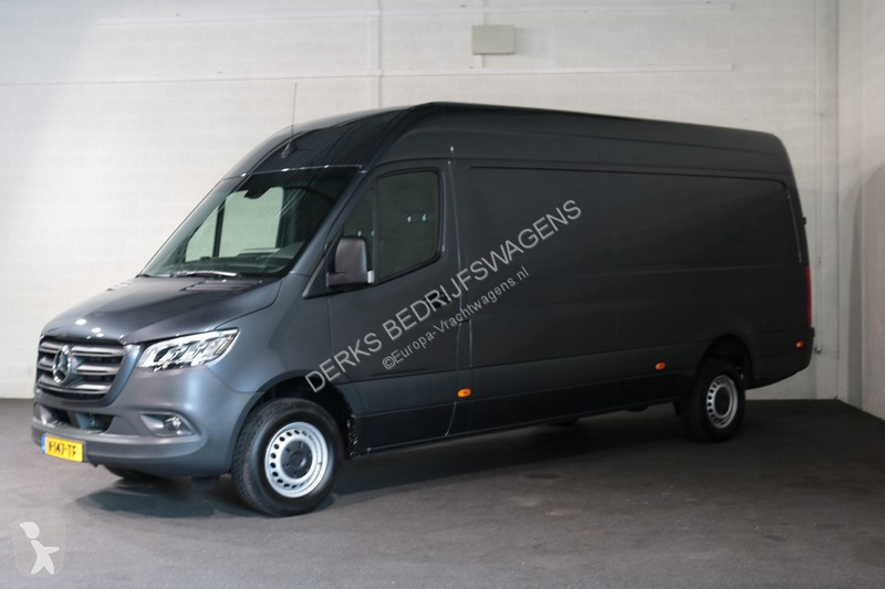 Mercedes Benz Sprinter 319 CDI цельнометаллический фургон