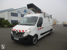 Furgoneta plataforma elevadora sobre camión Renault Master Traction 125.35