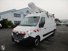 Furgoneta plataforma elevadora sobre camión Renault Master Traction 135.35