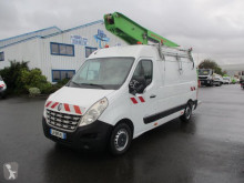 Furgoneta plataforma elevadora sobre camión Renault Master Traction 125.35