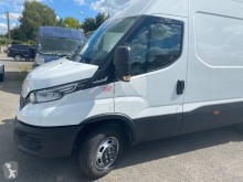 Fourgon utilitaire Iveco Daily 35C18