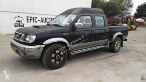 Furgoneta Nissan Navara Dubbele Cabine 2.5TD 4WD coche usada