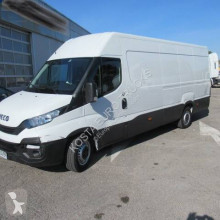 Fourgon utilitaire Iveco Daily 35S14V17