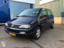 Bil MPV Peugeot 806 2.0 SR 7-SEATER WITH AIRCONDITIONING AND MANUAL GEARBOX