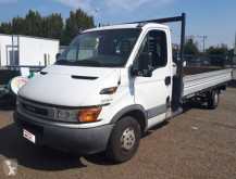 Utilitaire plateau ridelles Iveco Daily 29L10