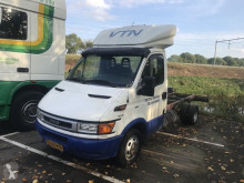 Dostawcze podwozie z kabiną Iveco 50C13 Chassis Cabine *manual gearbox*