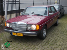 Furgoneta coche berlina Mercedes 100-serie 123 // 240 diesel 240 D