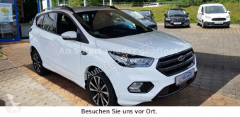 Samochód 4x4 Ford Kuga ST-Line im Kundenauftrag