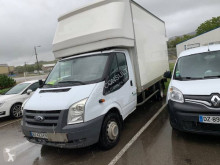 Utilitaire caisse grand volume Ford Transit