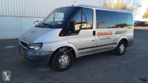Voiture Ford Transit Tourneo