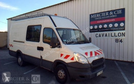Véhicule utilitaire Iveco 35s