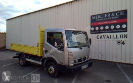 Véhicule utilitaire Nissan Cabstar