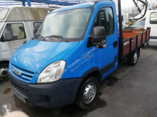Utilitaire plateau ridelles Iveco Daily 35S14
