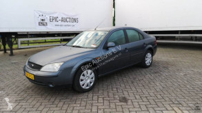 Carro Ford Mondeo 1.8 16V 125pk Centennial