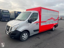 Utilitaire bétaillère Nissan NV400