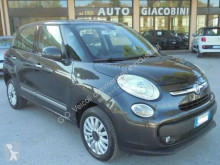 Carro citadino Fiat 500L