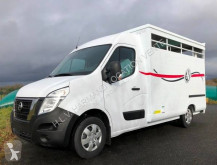 Utilitaire bétaillère Nissan NV400 L2H2