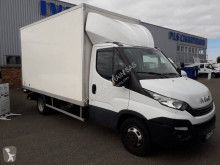 Utilitaire caisse grand volume Iveco Daily 35C16