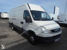 Fourgon utilitaire Iveco Daily 35C15