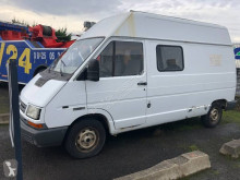 Лекотоварен фургон Renault Master