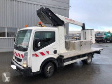 Furgoneta plataforma elevadora sobre camión Renault Maxity 130
