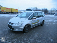 Furgoneta Ford 1.6 TDCi, 7 Sitzer, ZV, Klima, Winterreifen combi usada