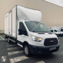 Utilitaire châssis cabine Ford Transit