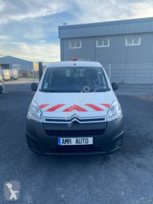 Utilitaire châssis cabine Citroën Berlingo BlueHDI 100 BVM Confort