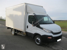 Utilitaire caisse grand volume Iveco Daily 35C16