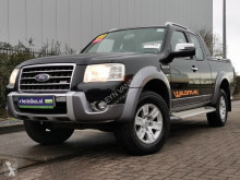 Voiture pick up Ford Ranger 2.5 tdci wildtrack 4x4
