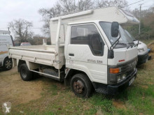 Toyota Dyna 150 utilitaire benne standard occasion