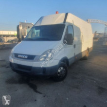 عربة نفعية Iveco Daily 3.0 عربة نفعية مقفلة مستعمل