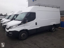 عربة نفعية Iveco Daily Hi-Matic 35S16 عربة نفعية مقفلة مستعمل